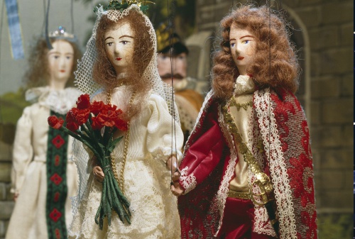 Prinz Rosenrot und Prinzessin Lilienweiß Prinz Rosenrot und Prinzessin Lilienweiß